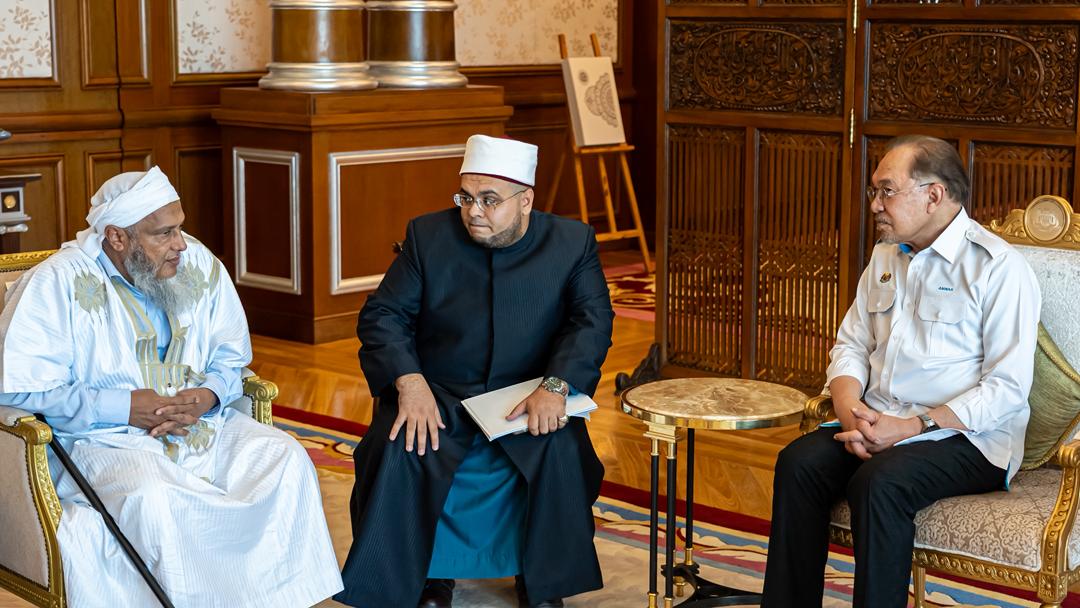 الددو ورئيس وزراء ماليزيا 4_20260423004139.jpeg